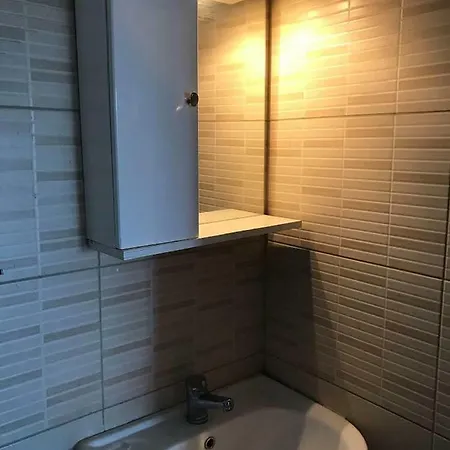 Palios Stathmos-dikastiria Apartment